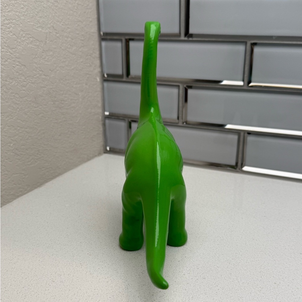 Bright Green Resin Brontosaurus Dinosaur Figure Sculpture - Picture 3 of 13